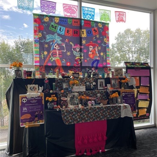 picture of an ofrenda display