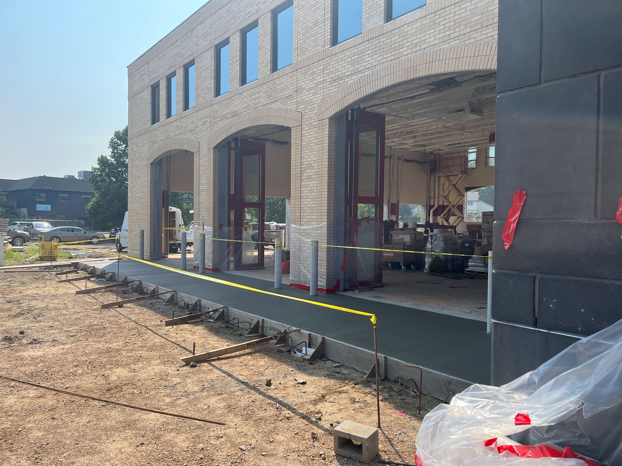 North East Apron Pour